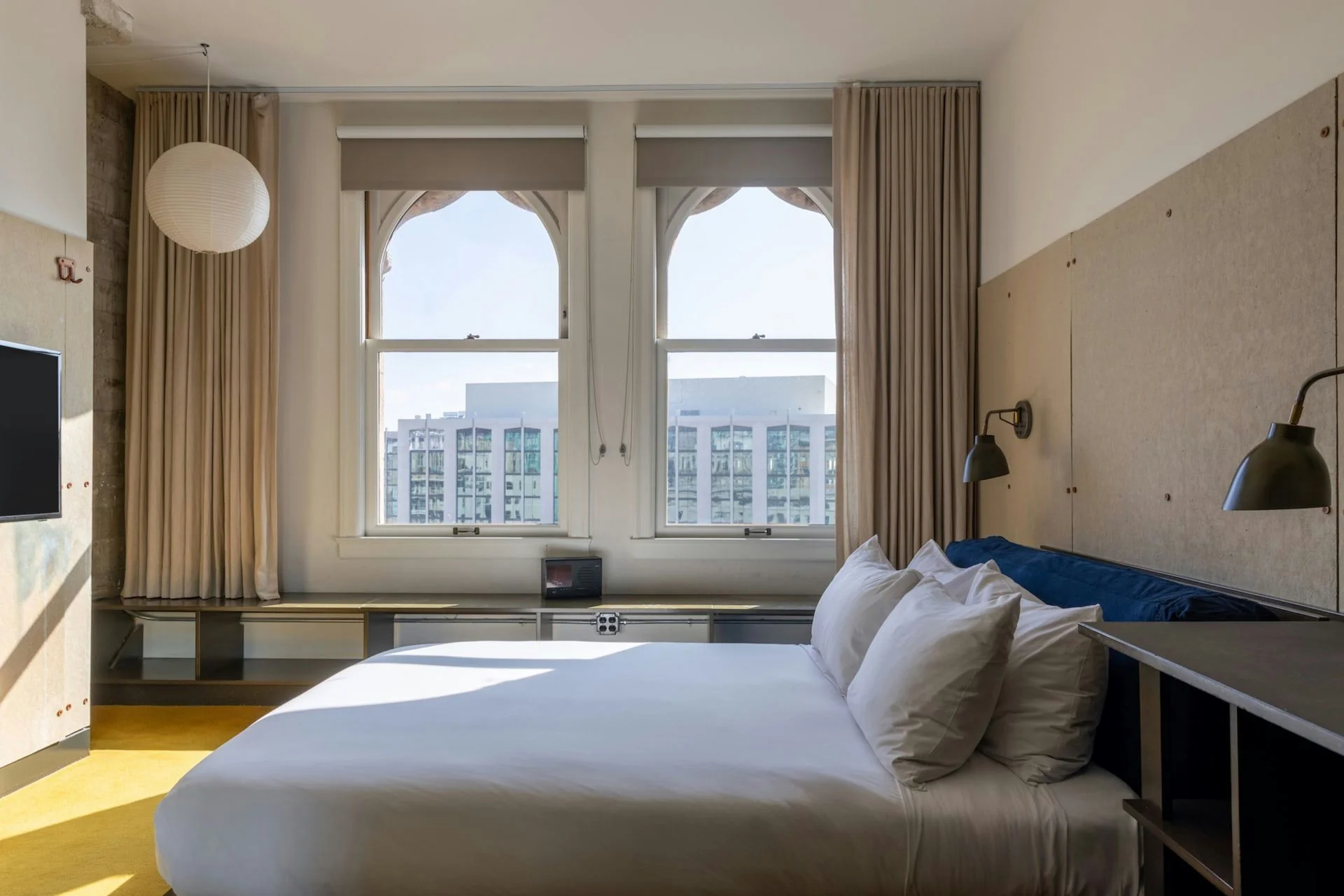 Los Angeles Escape: 1-Night Hotel Stay - Image 4