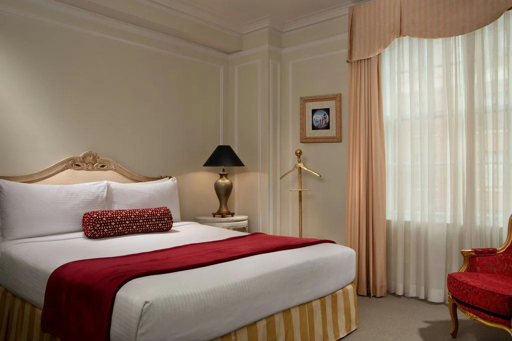 Los Angeles Escape: 1-Night Hotel Stay - Image 8