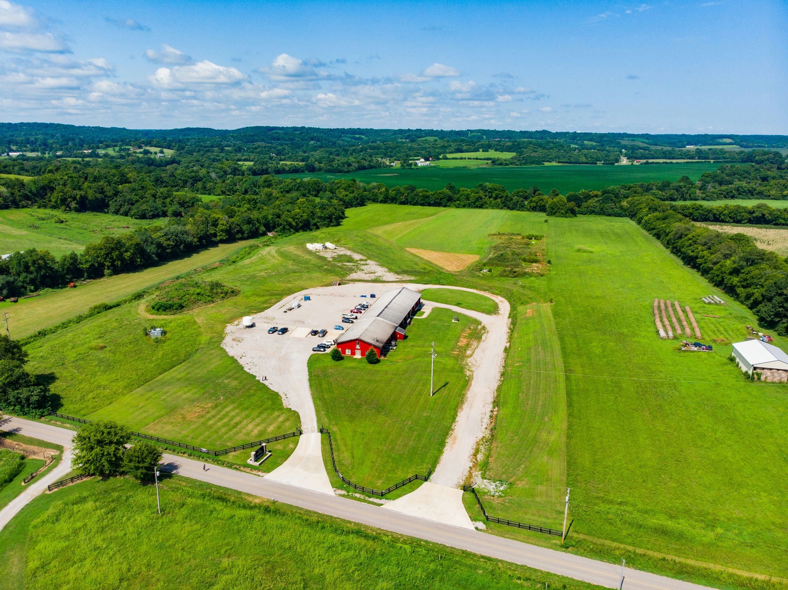 Lynnville Big Machine Distillery Tour - Image 3
