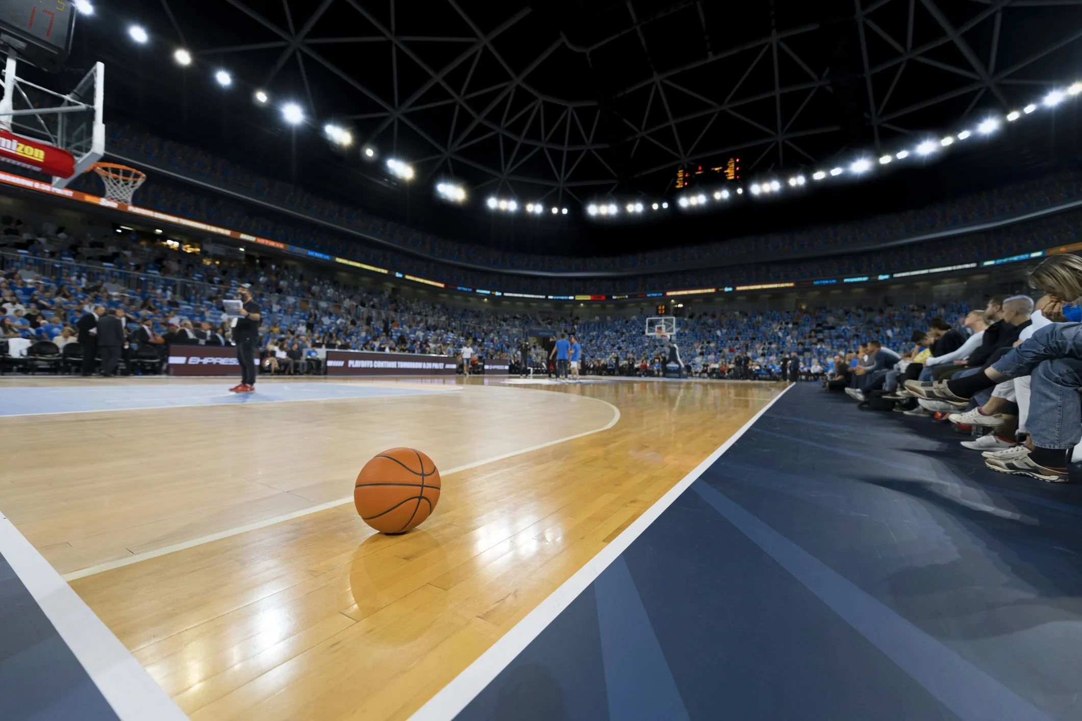 Men's College Basketball Tickets - Image 5