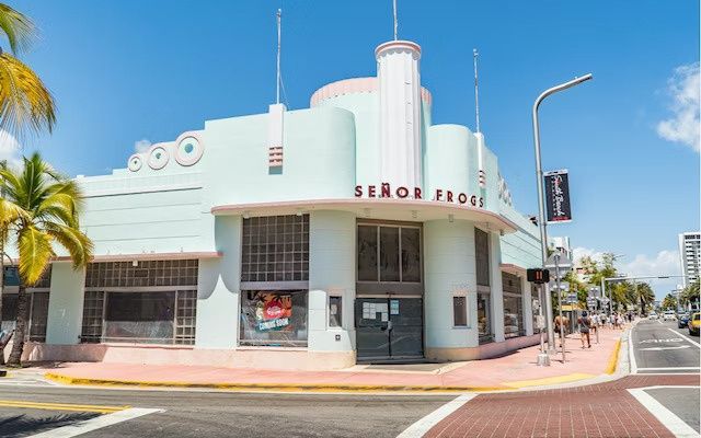 Miami Beach Art Deco Exploration Game - Image 2