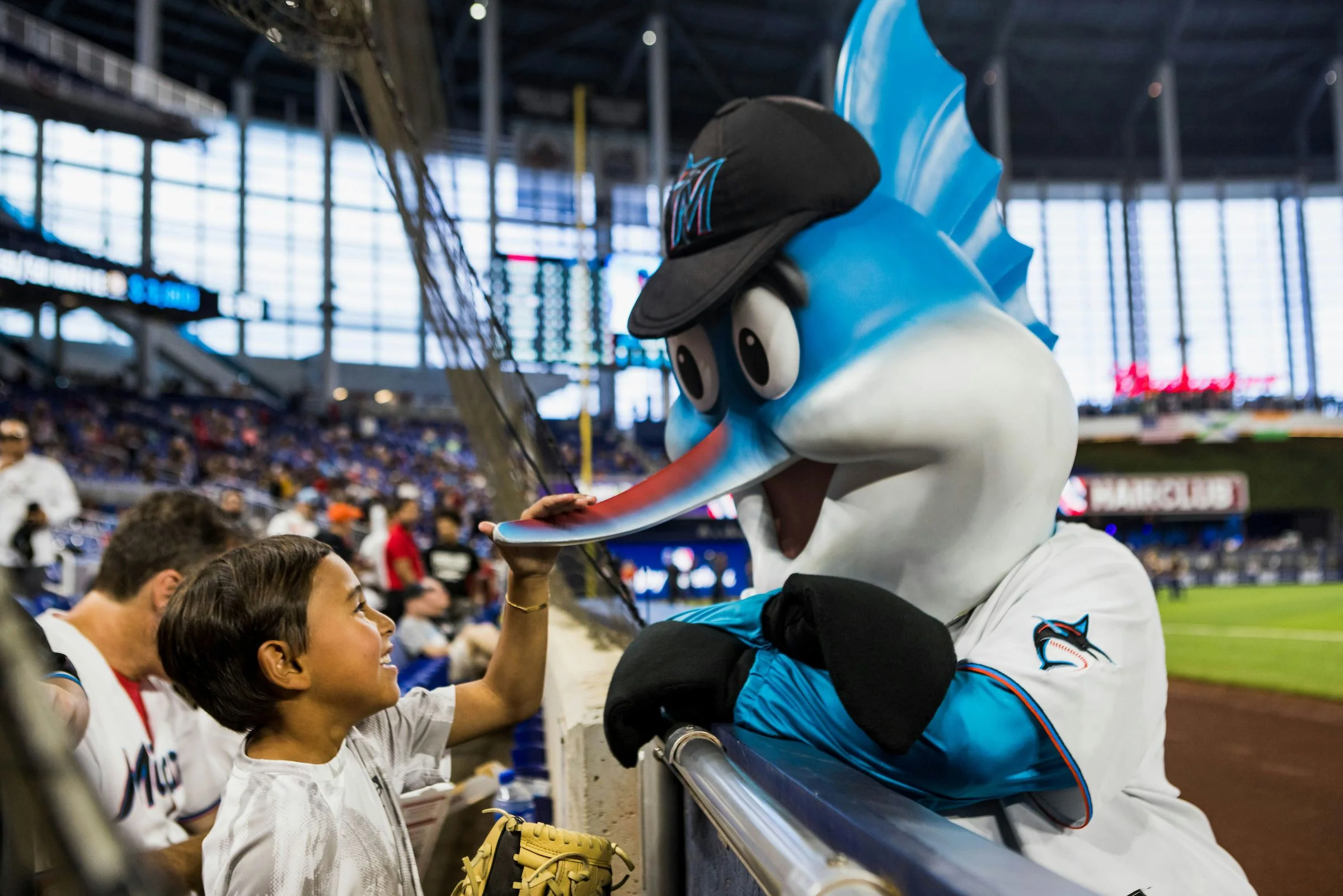 Miami Marlins Baseline Tickets & BallPark Bites & Drinks for Two - Image 7