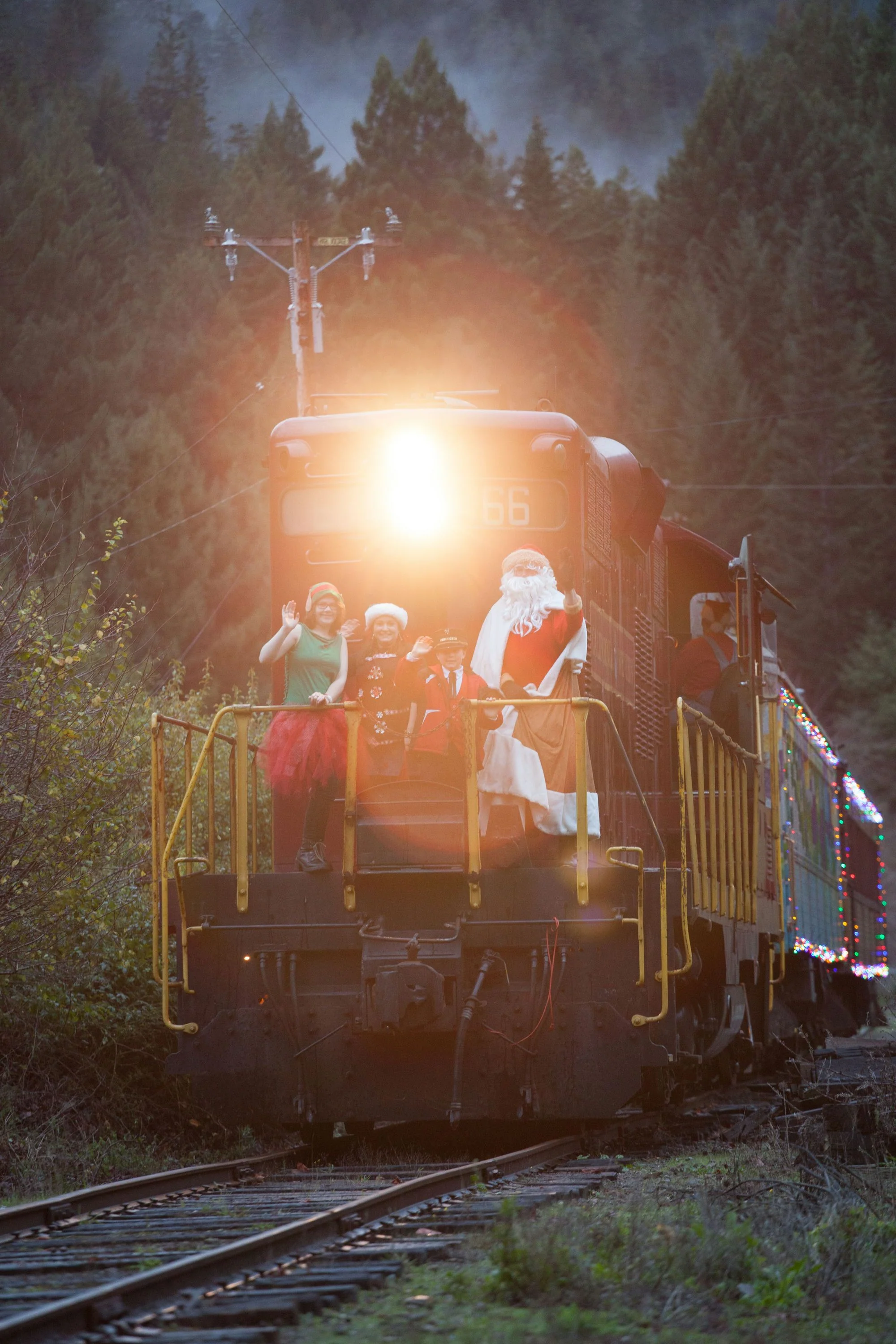 Moonlight Train Ride to Glen Blair Bar - Image 5