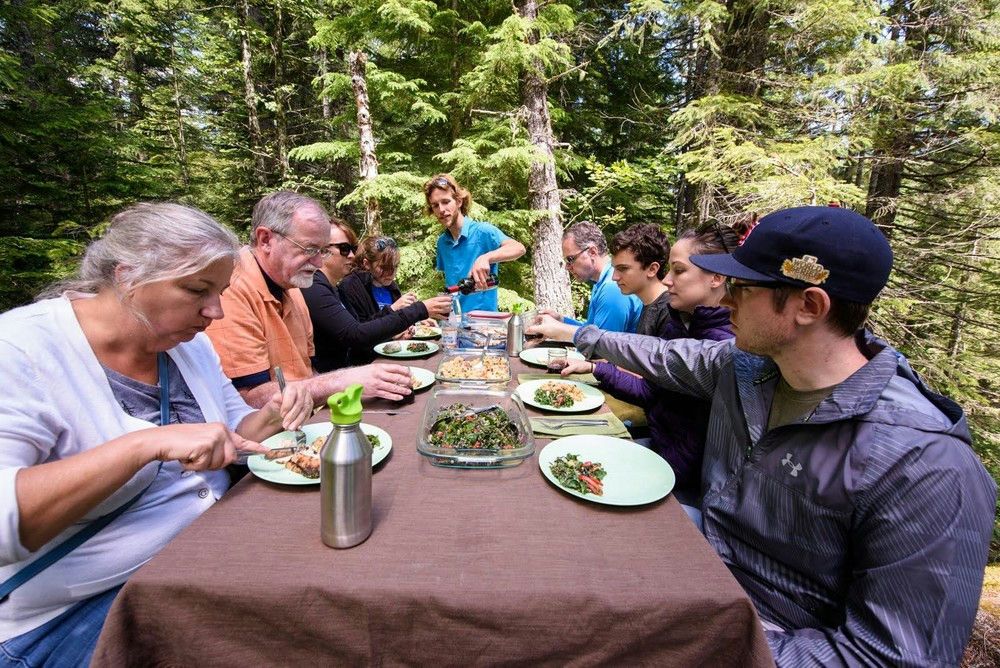 Mt. Rainer & Yakima Valley Wine Tour from Seattle