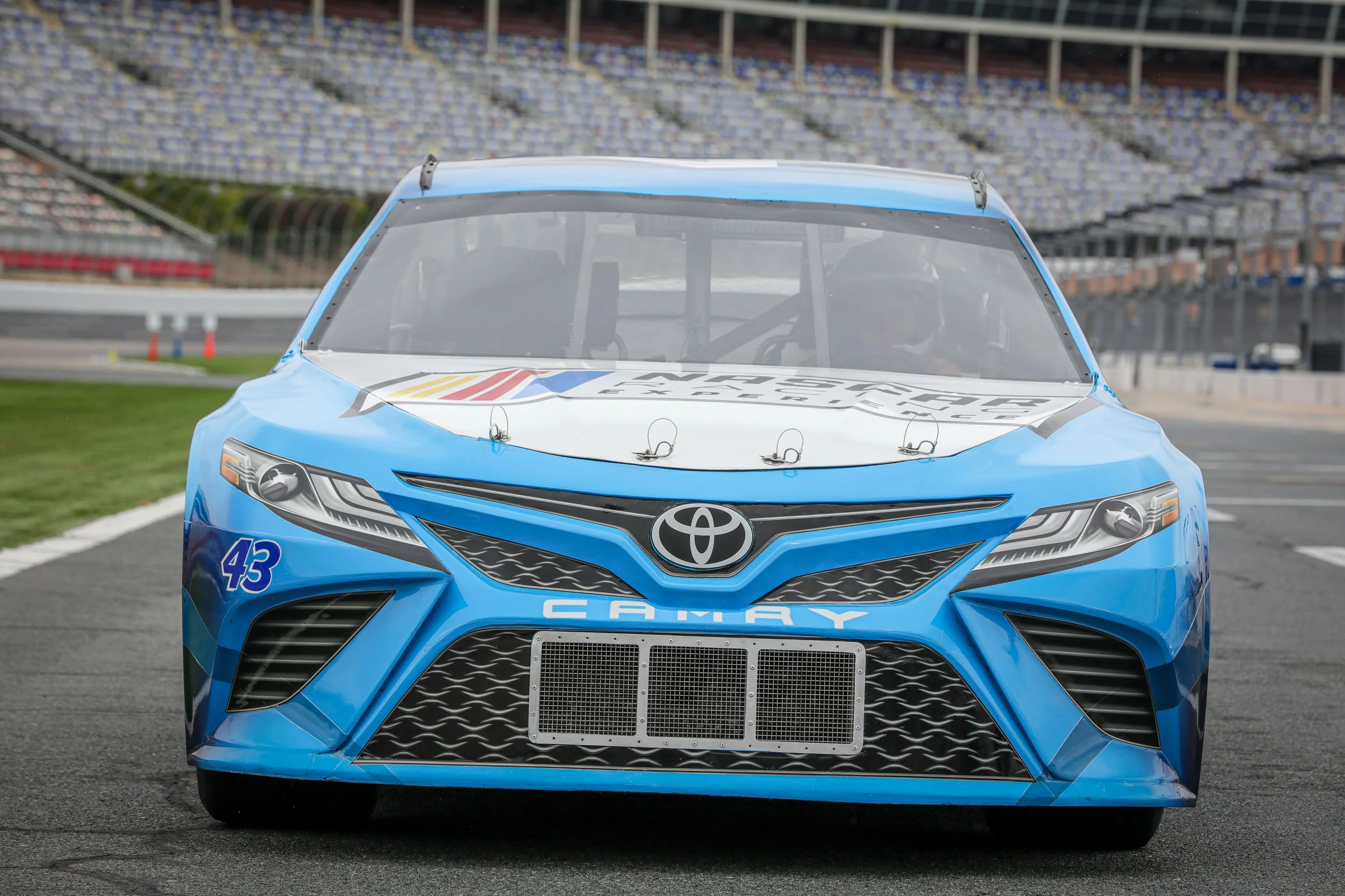 NASCAR Racing Experience with Gift Box - Image 3