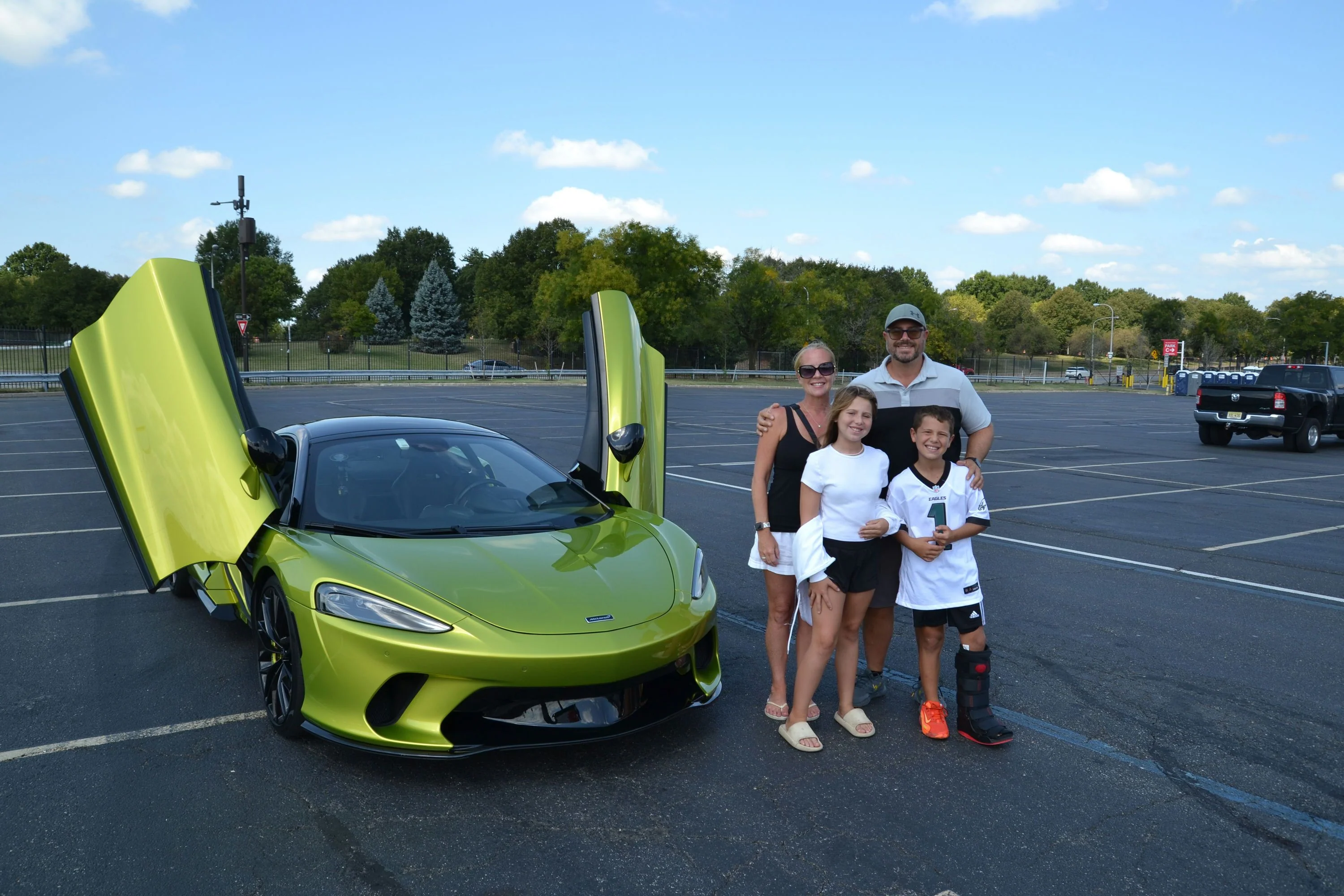 Nationwide Supercar Racing Experience: Drive 8 laps - Image 5