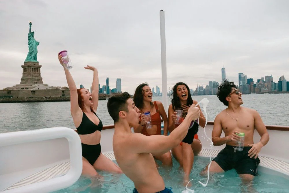 New York City Hot Tub Boat Tour - Image 3