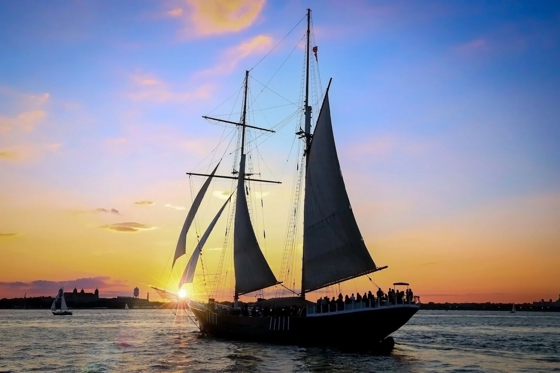 New York City Lights Night Sail - Image 5