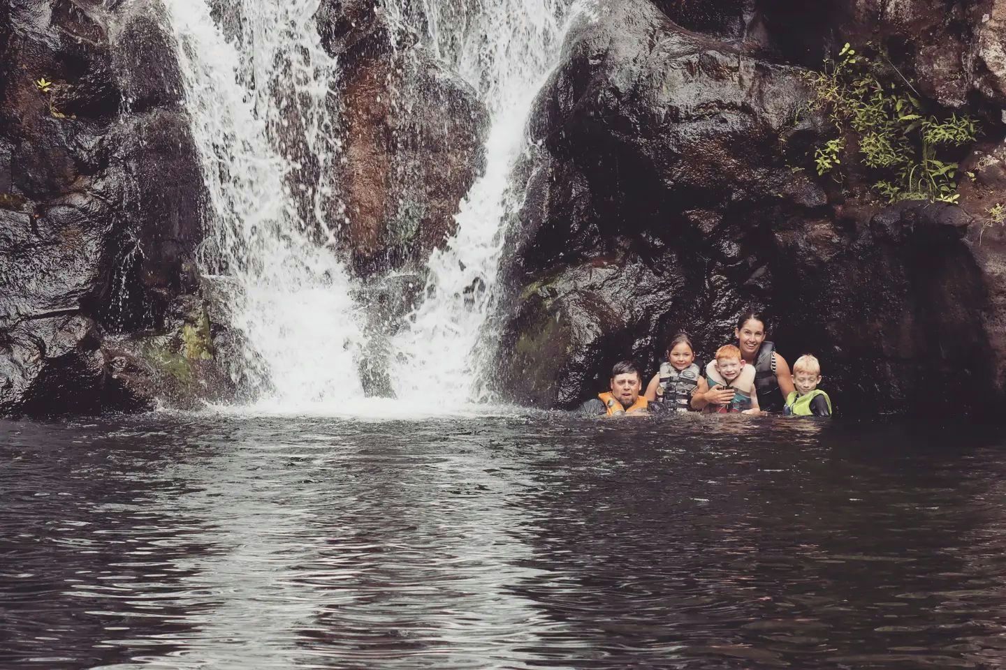 Northshore Food and Waterfall Tour with Rum Tasting - Image 3
