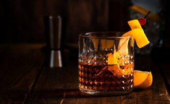 NYC Essential Seasonal Mixology Class in Midtown - Image 3