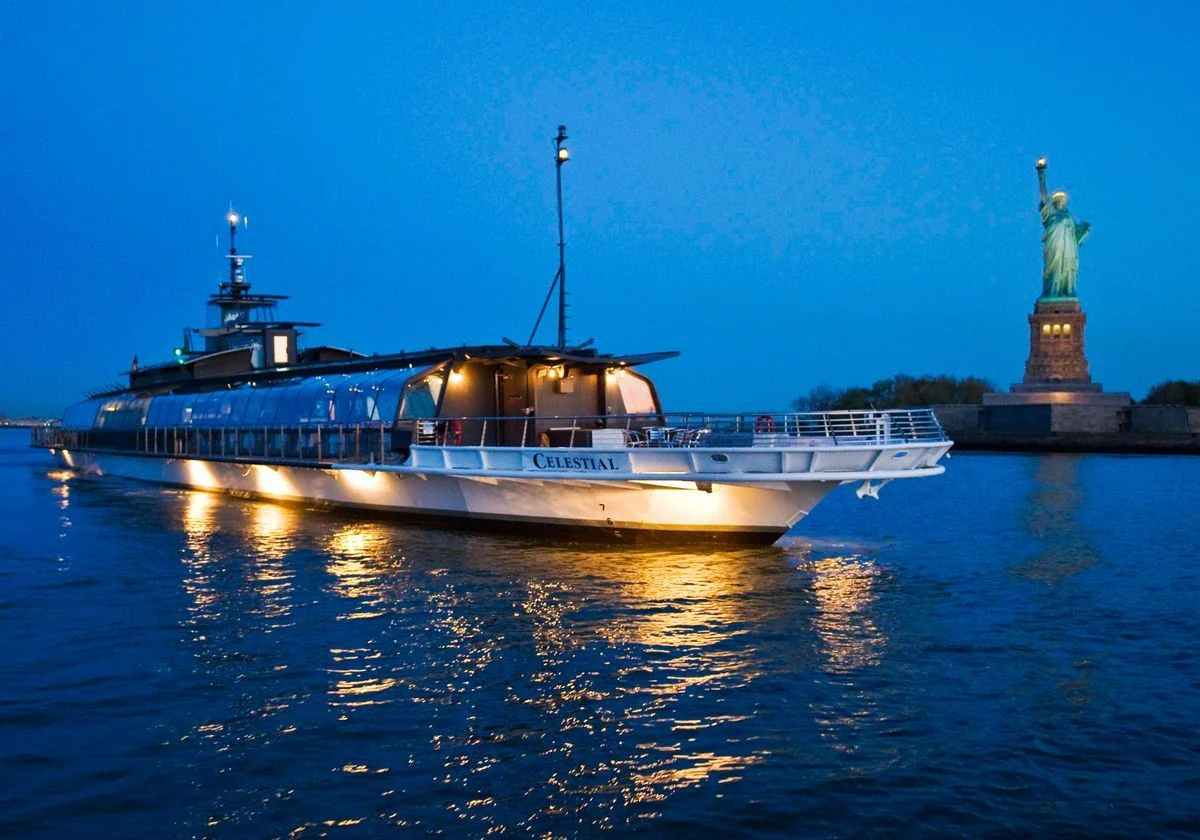 Saturday NYC Romantic Bateaux Premier Dinner Cruise for 2