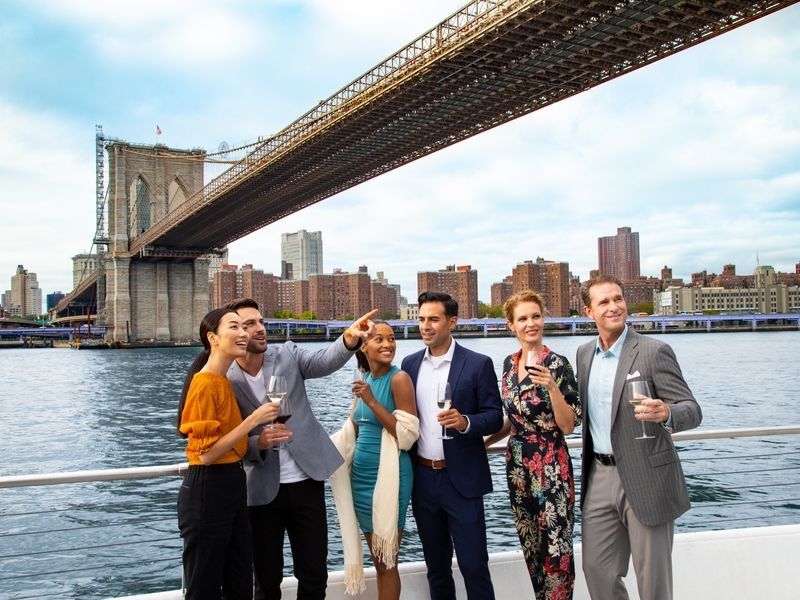 Romantic New York City Signature Dinner Cruise - Image 4