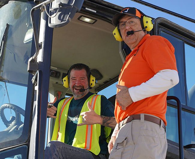 Operate a Wheel Loader - Image 3