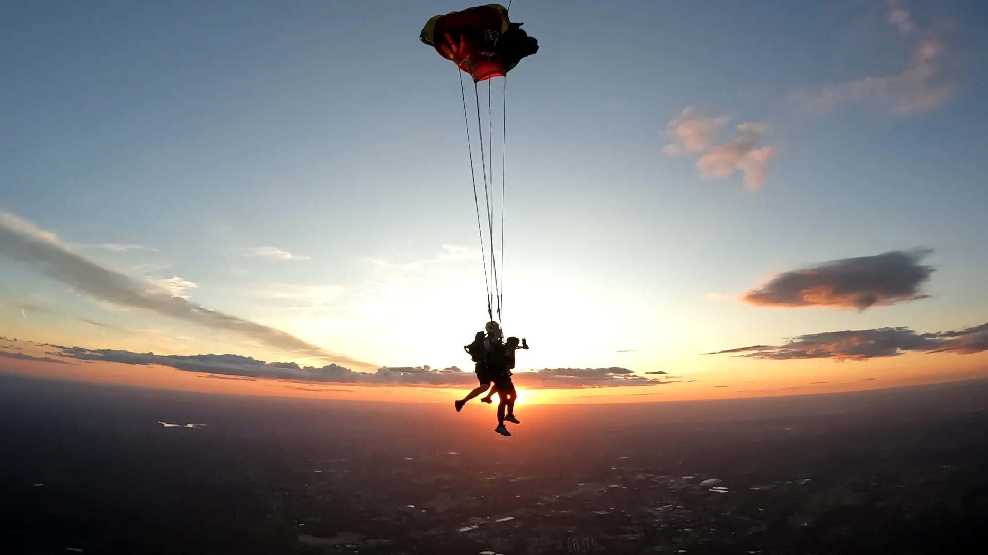 Philadelphia Tandem Skydiving Experience - Image 3