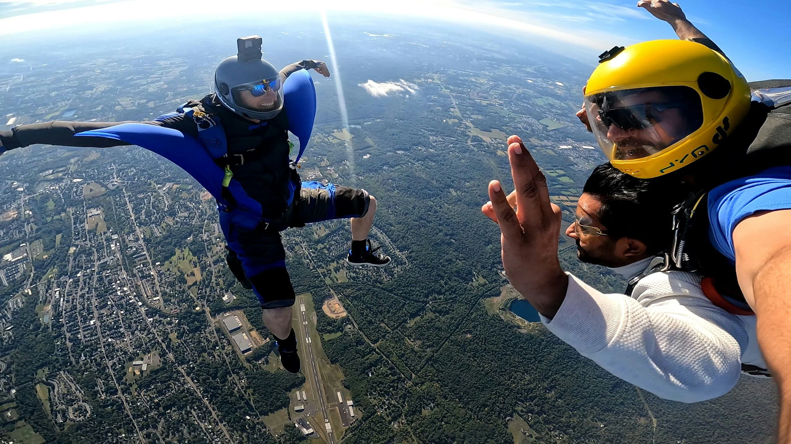 Philadelphia Tandem Skydiving Experience - Image 5