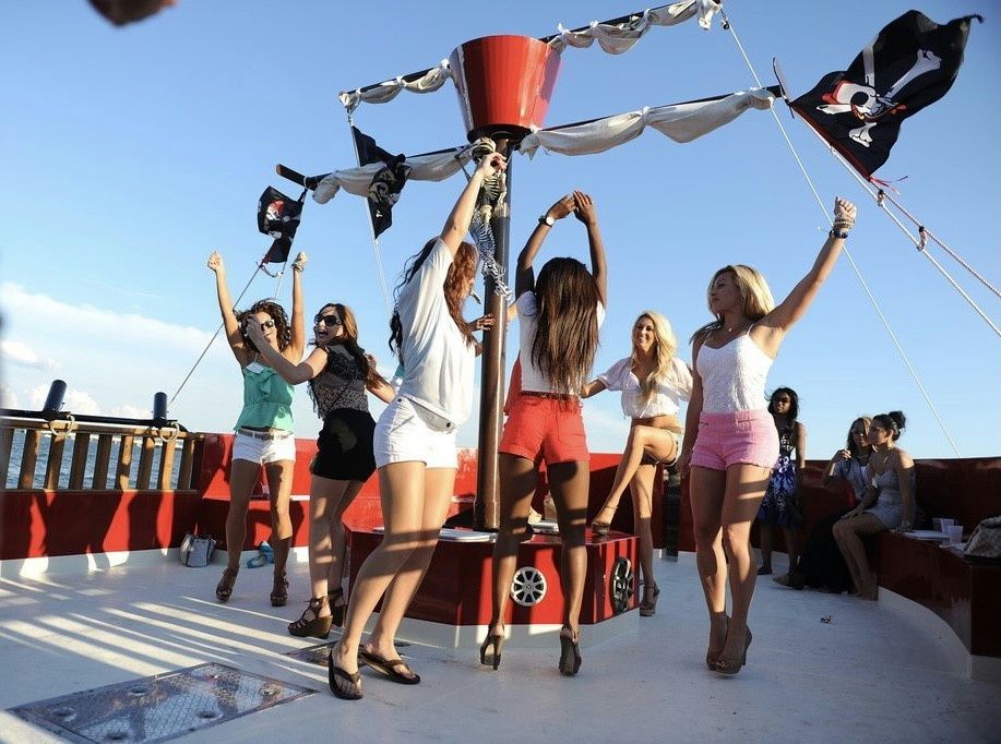 Pirate Ship Party Cruise - Image 8