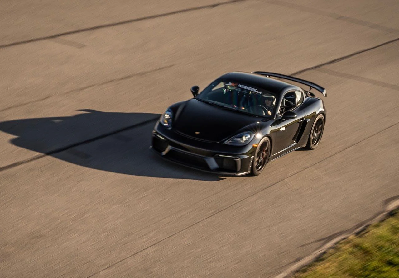 Porsche GT Package Racing Experience - Hallett Motor Racing Circuit - Image 2