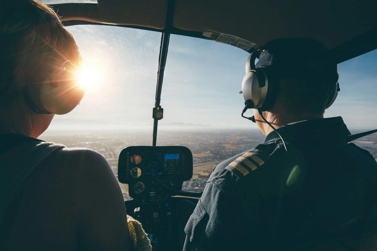 Private Doors-Off Aerial Photography Tour in R22 Helicopter - Image 5