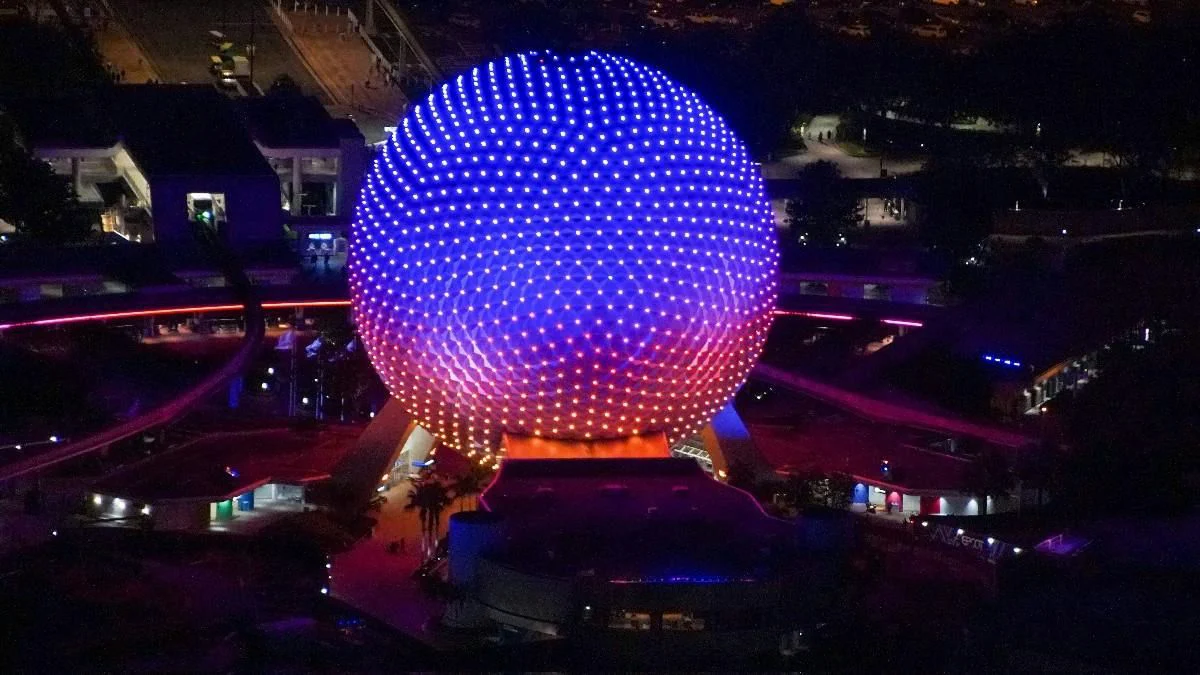 Private After Hours Downtown Orlando & Theme Parks Helicopter Tour