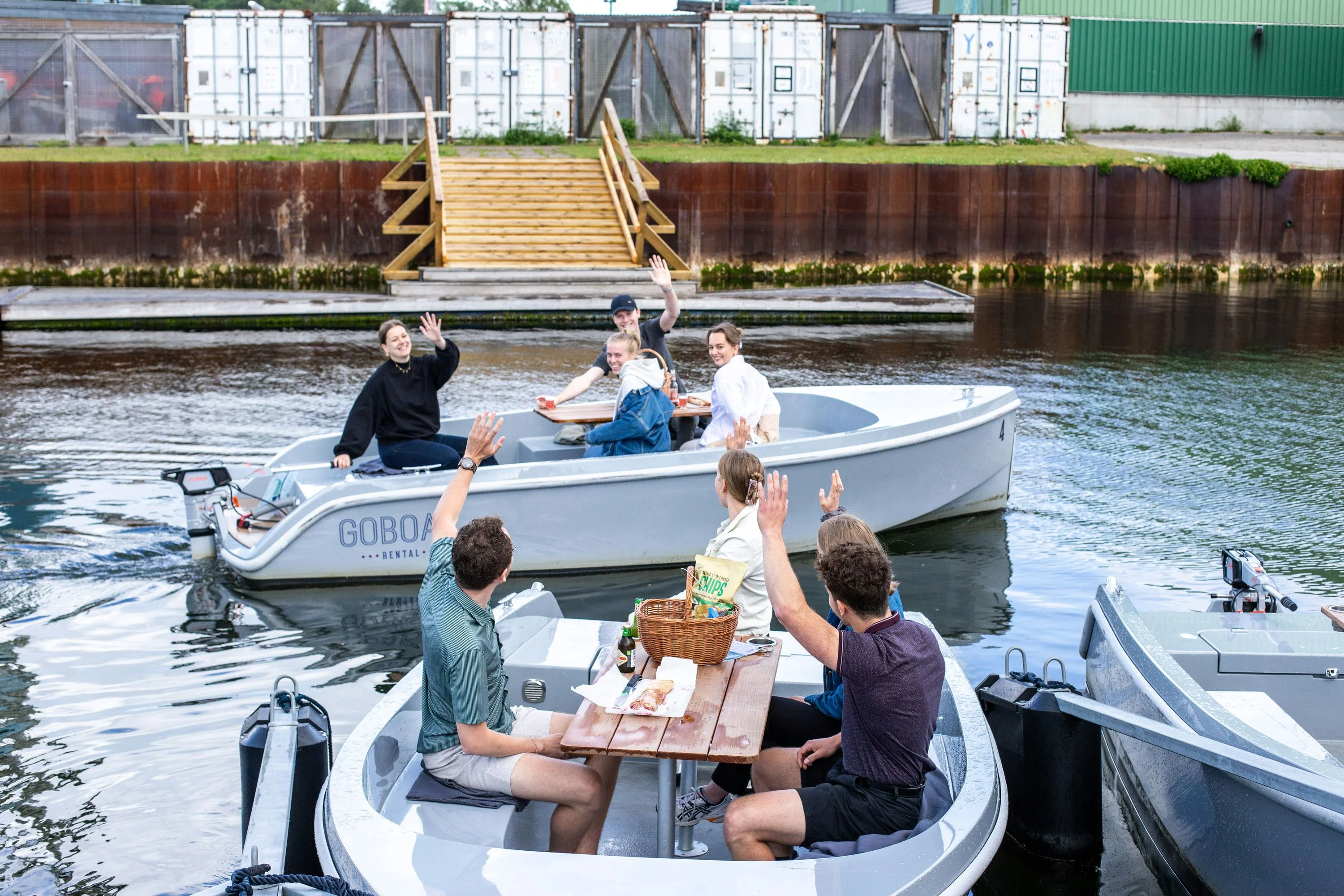 Private Electric Boat Rental from The National Harbor
