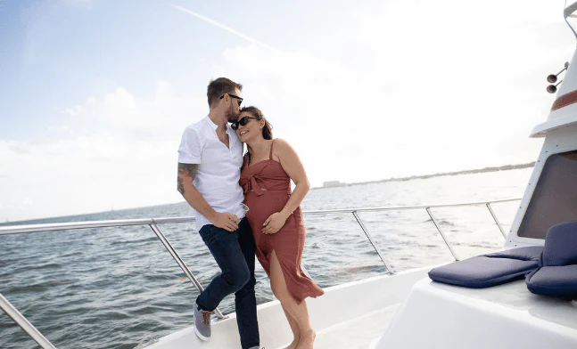 Private Yacht Sunset Cruise with Romance Package for 2 - Image 3