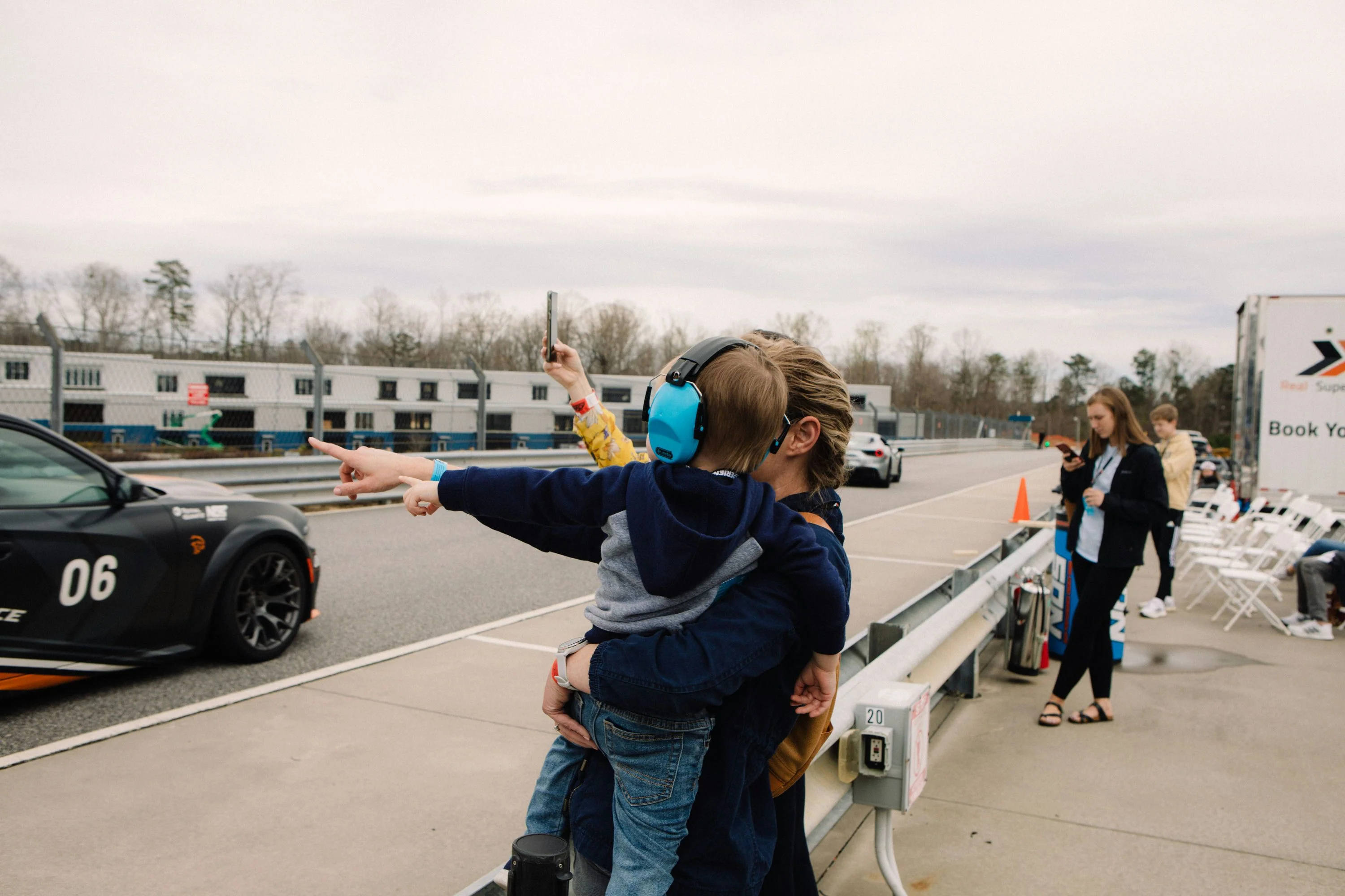 Race a Chevrolet Corvette C8 Z06 - Pineview Run - Image 5