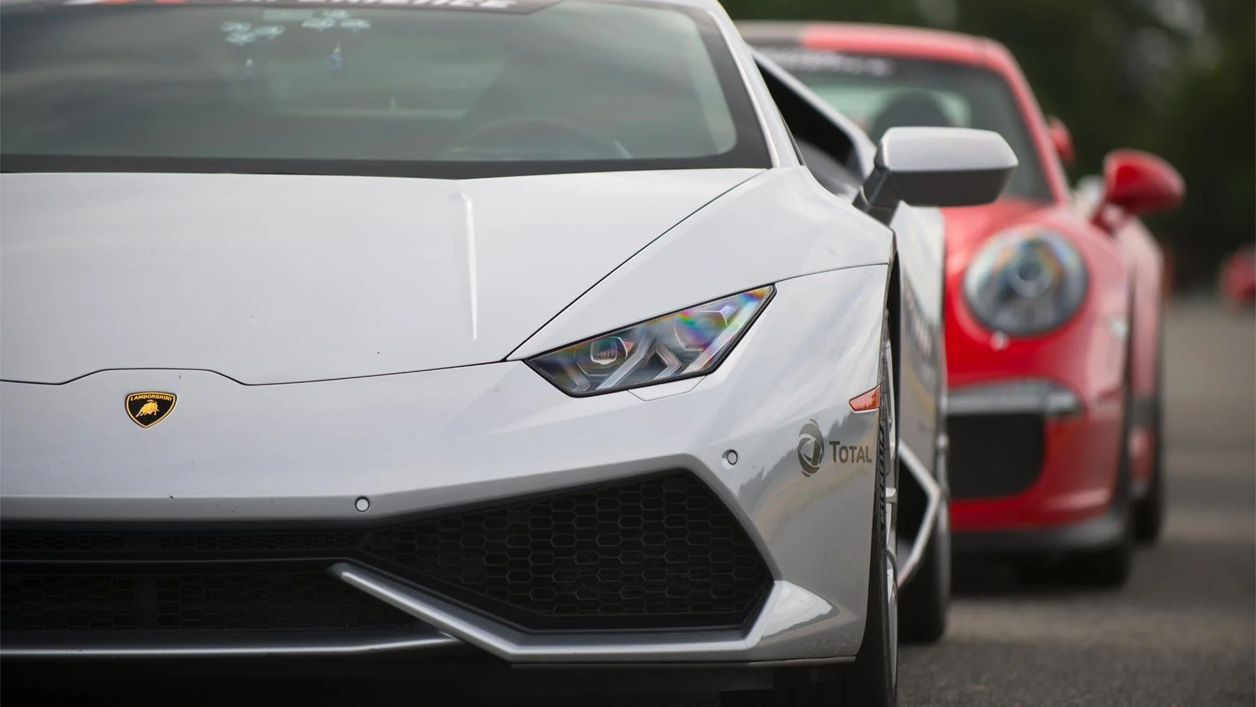 Race a Lamborghini Huracán - FIRM - Image 4