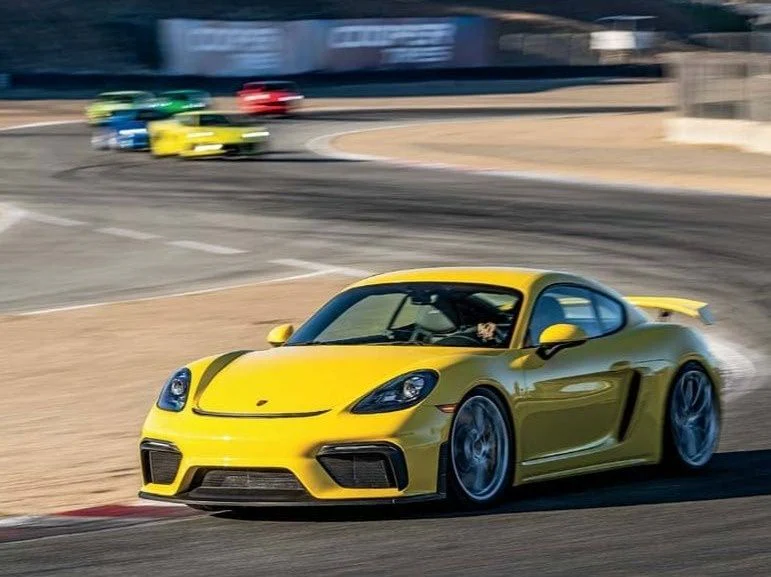 Race a Porsche 911 GT3 - Suika Circuit
