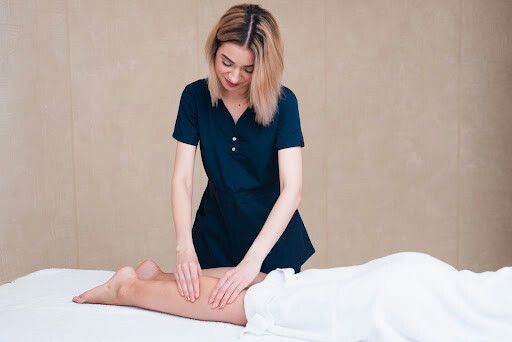 Rejuvenating Full Body Massage - Image 4