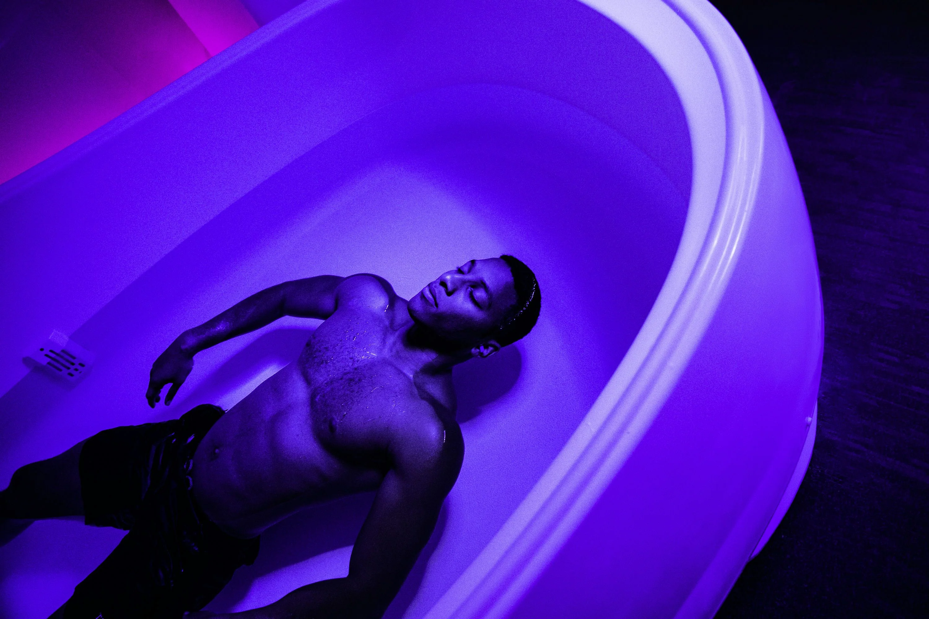 Relaxing Flotation Therapy Session - Image 2