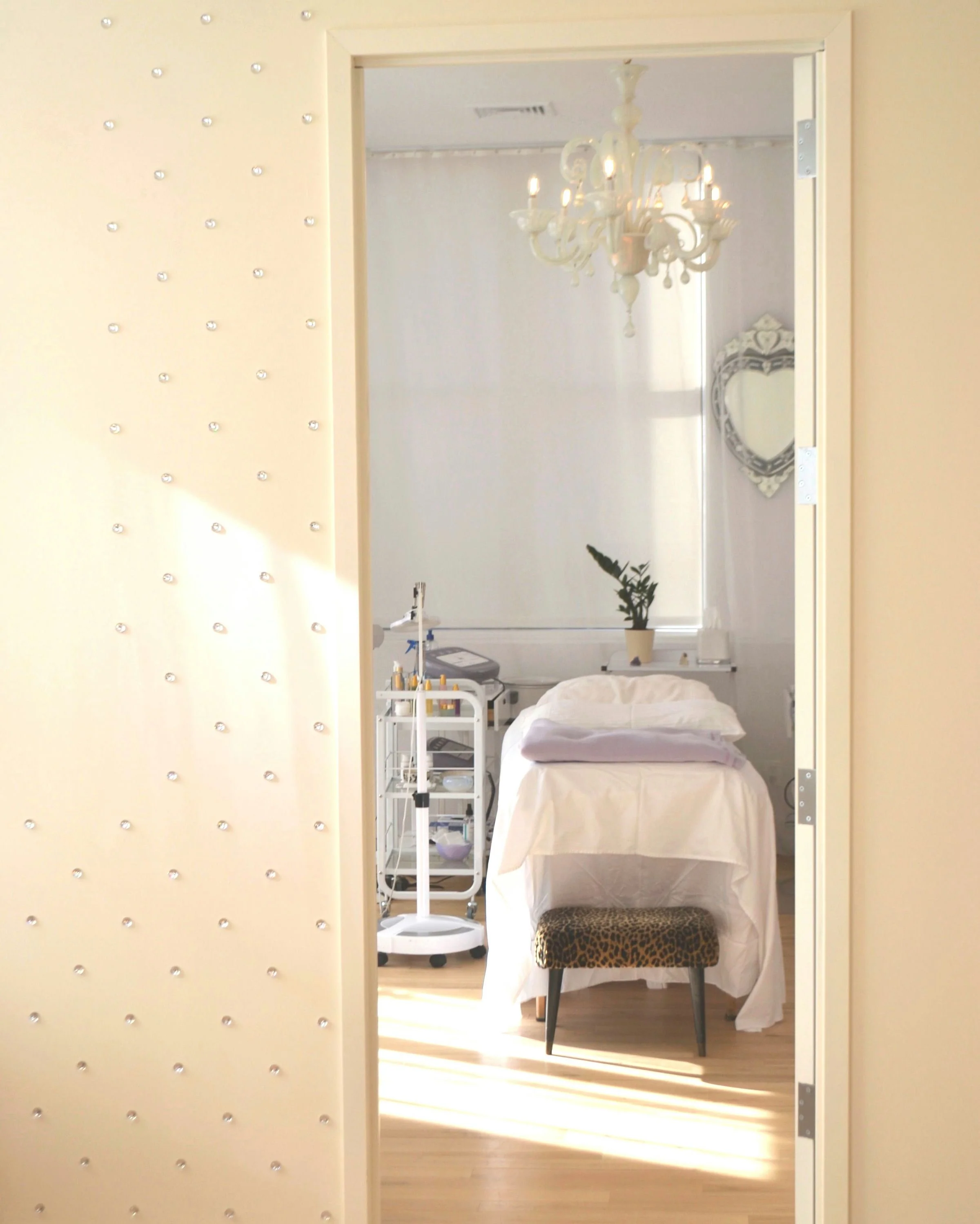 Resculpting Facial at Tracie Martyn Spa NYC - Image 4