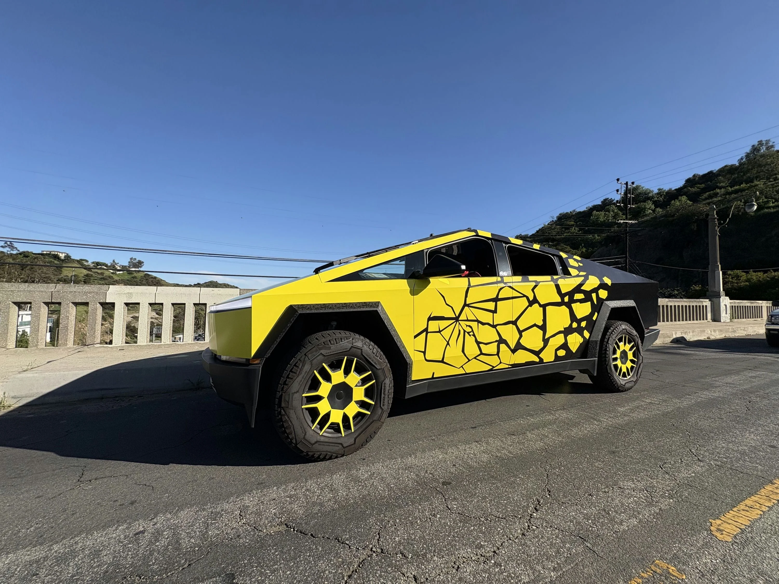 Ride or Drive a Cybertruck: 30-Minute Hollywood Sign Viewpoint Tour - Image 5