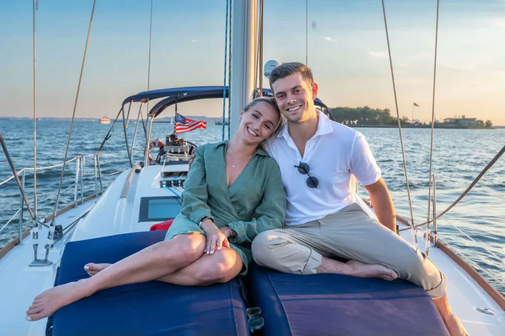 Romantic Private Sailing Cruise in NYC with Champagne - Image 3