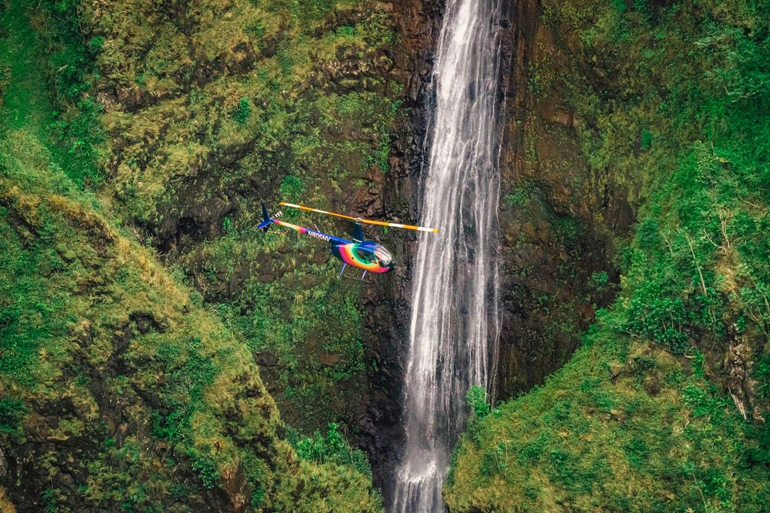 Romantic Proposal Oahu Helicopter Flight - Image 5