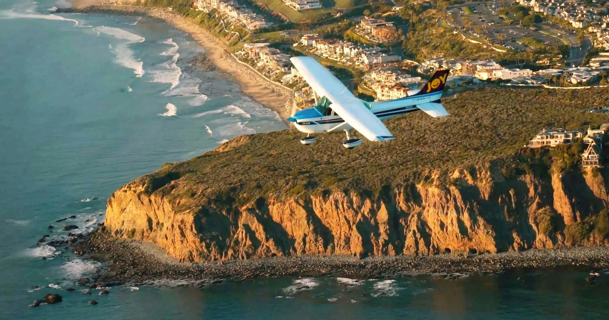 Romantic Sunset Coastal Plane Tour of Orange County for 2 - Image 3