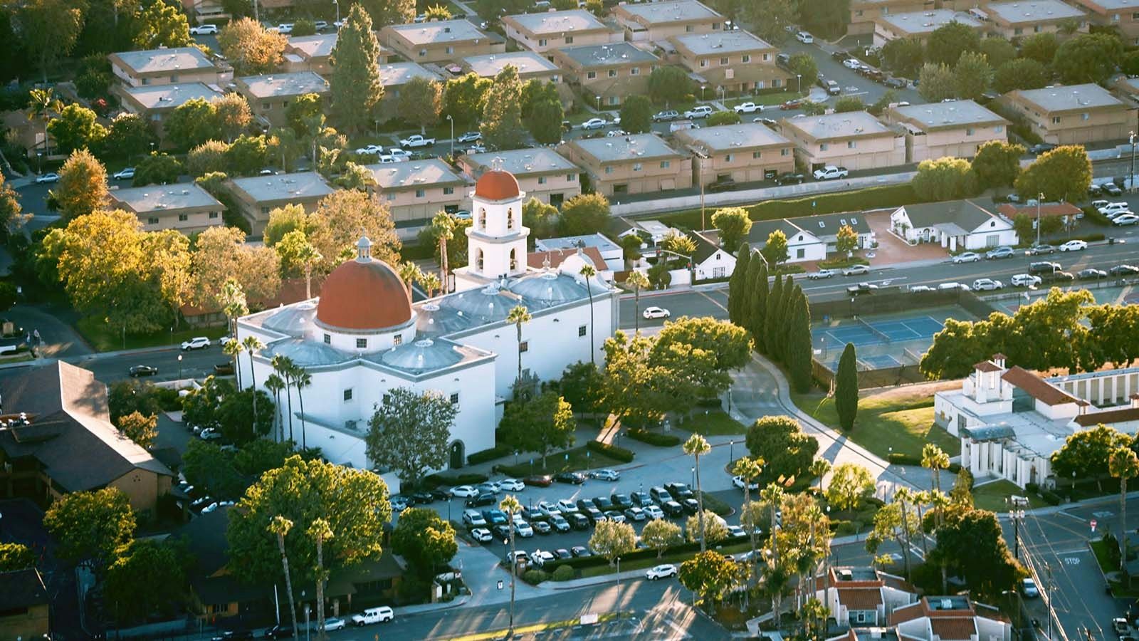 Romantic Sunset Coastal Plane Tour of Orange County for 2 - Image 5