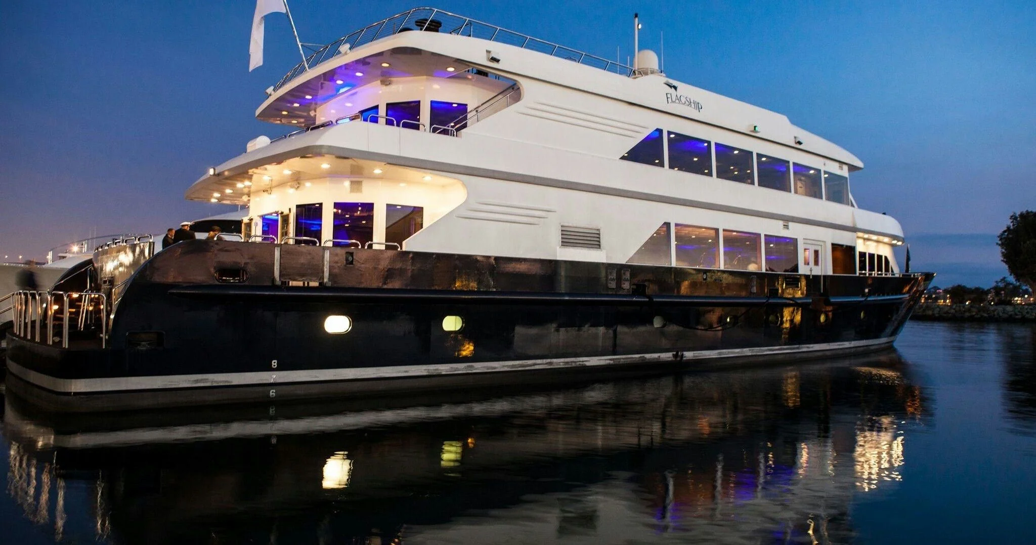 San Diego Harbor Weekday Dinner Cruise - Image 2