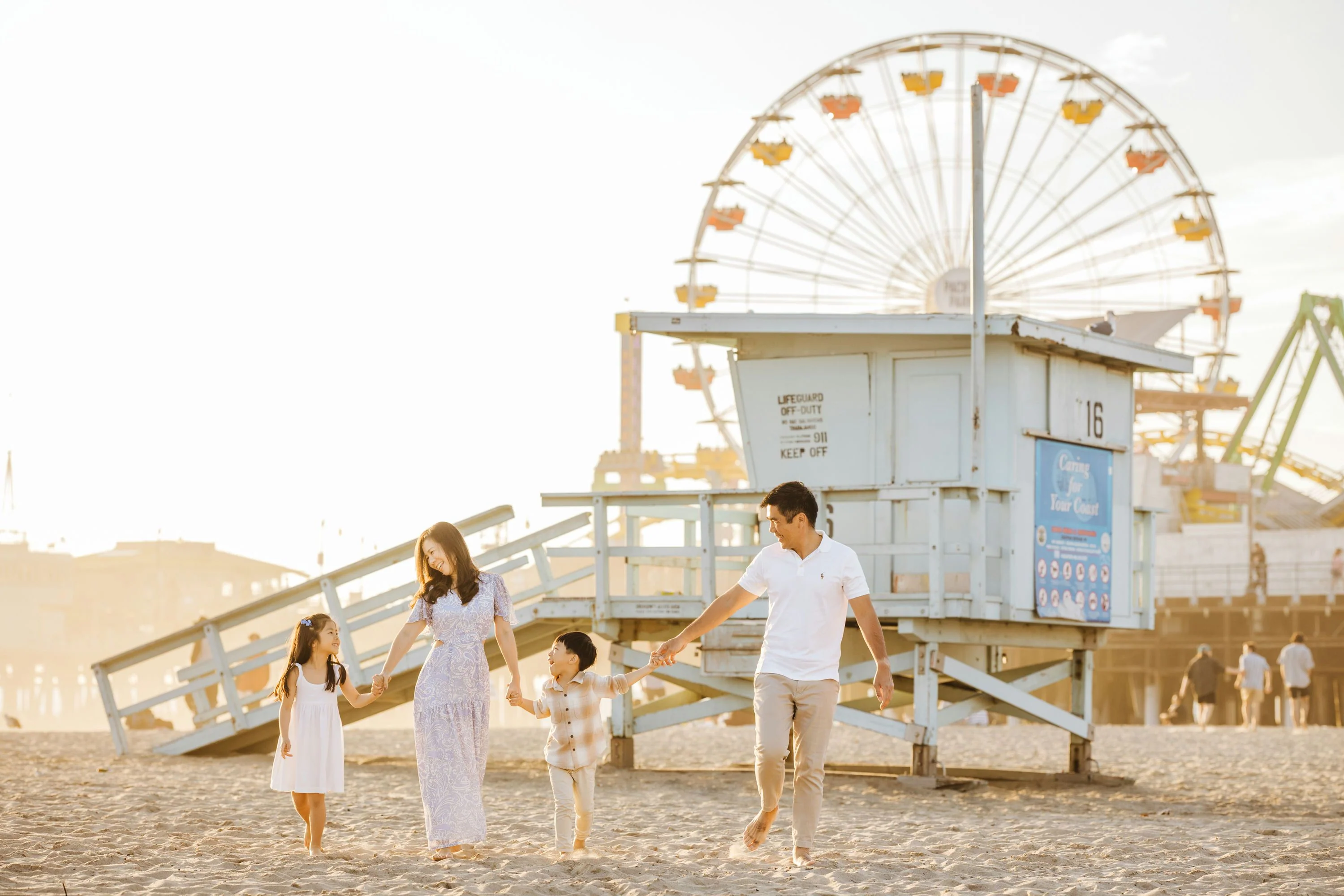 Santa Monica Pier Photoshoot with a Professional Photographer - Image 2