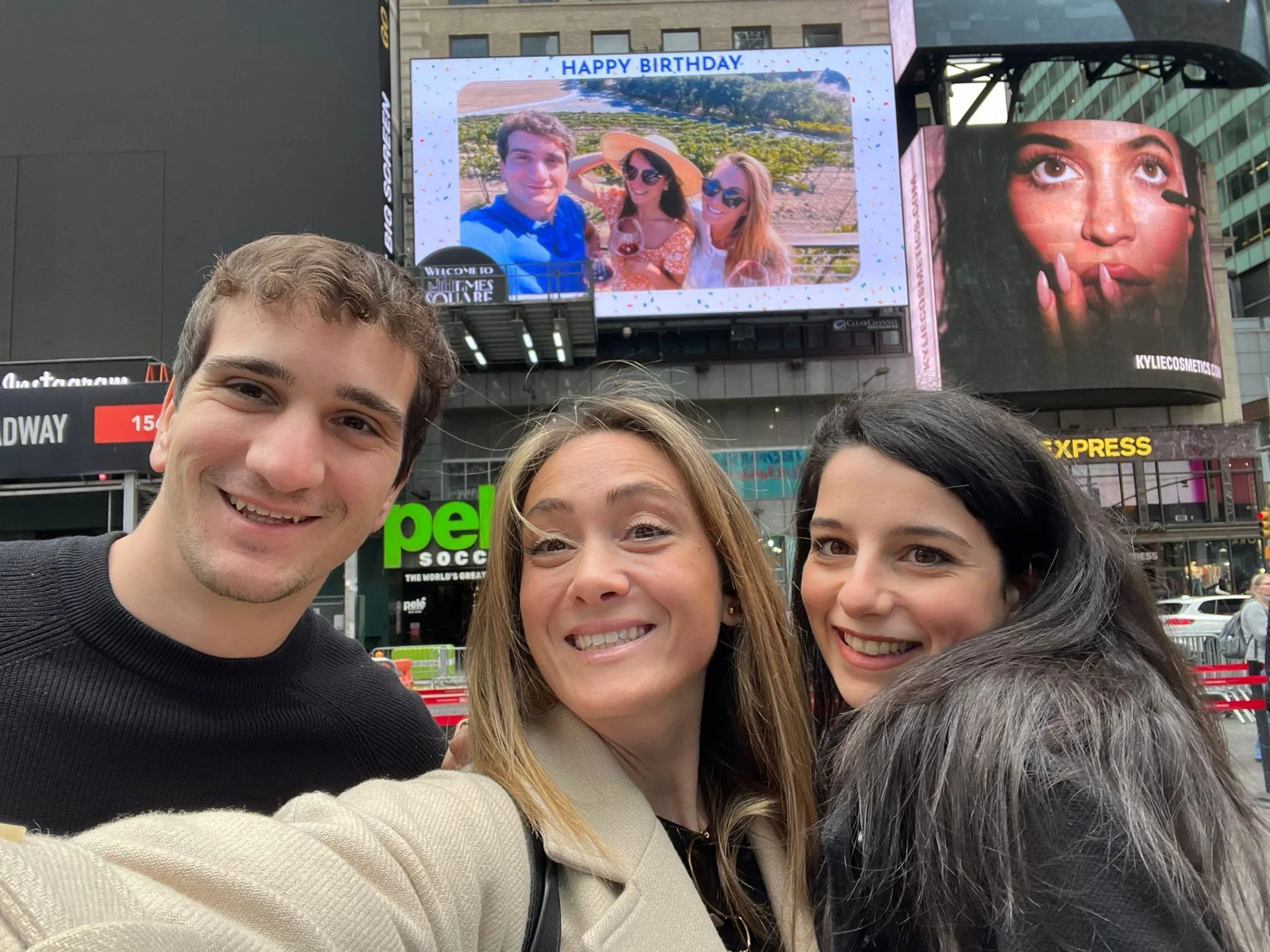 See Yourself or Loved One on a Times Square Billboard for 24 Hours - Image 2