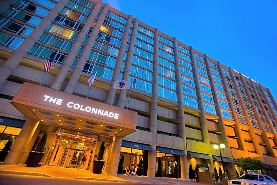 Signature Stay in Boston: 1-Night Hotel Experience - Image 14