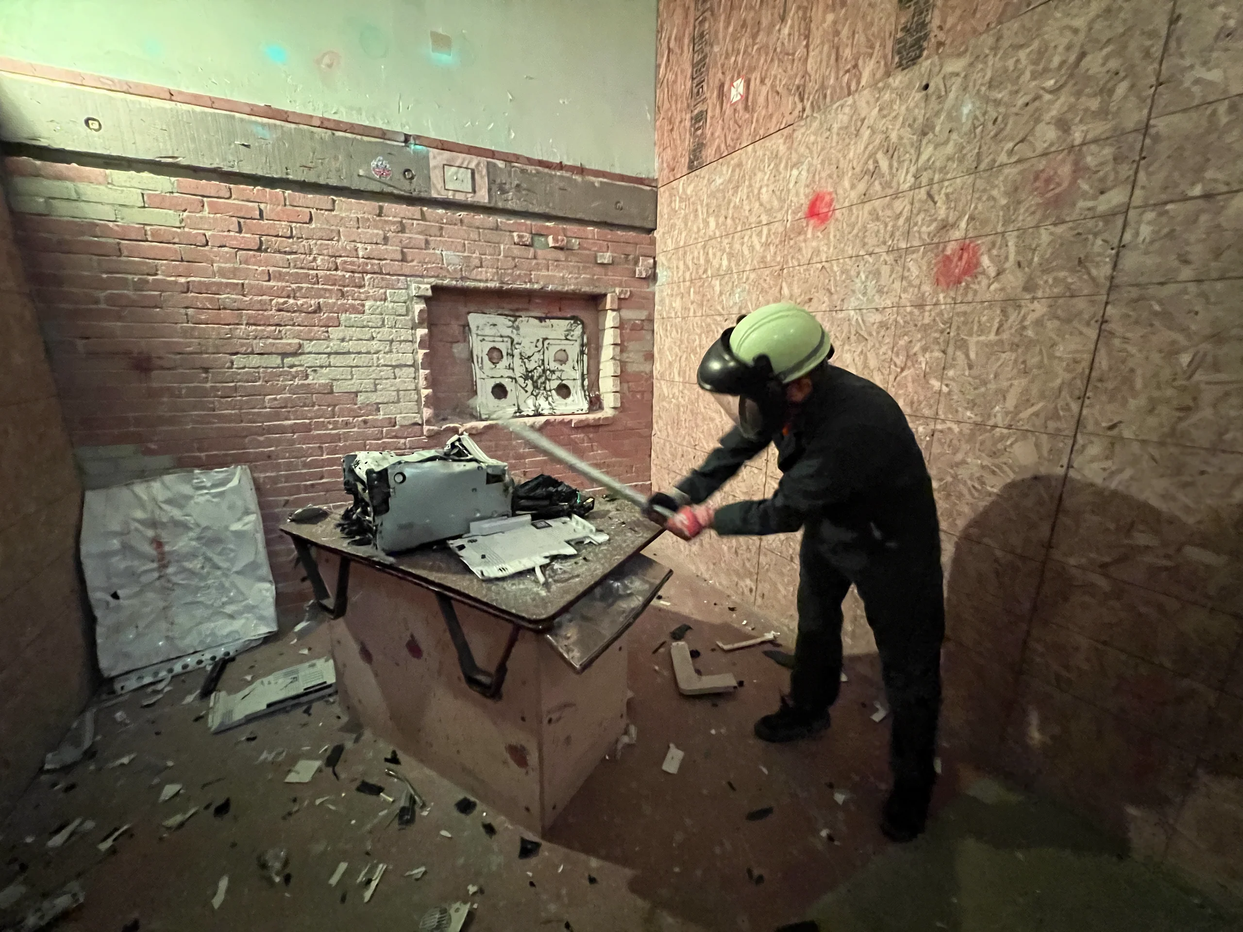 Smash Lab Rage Room - Image 5
