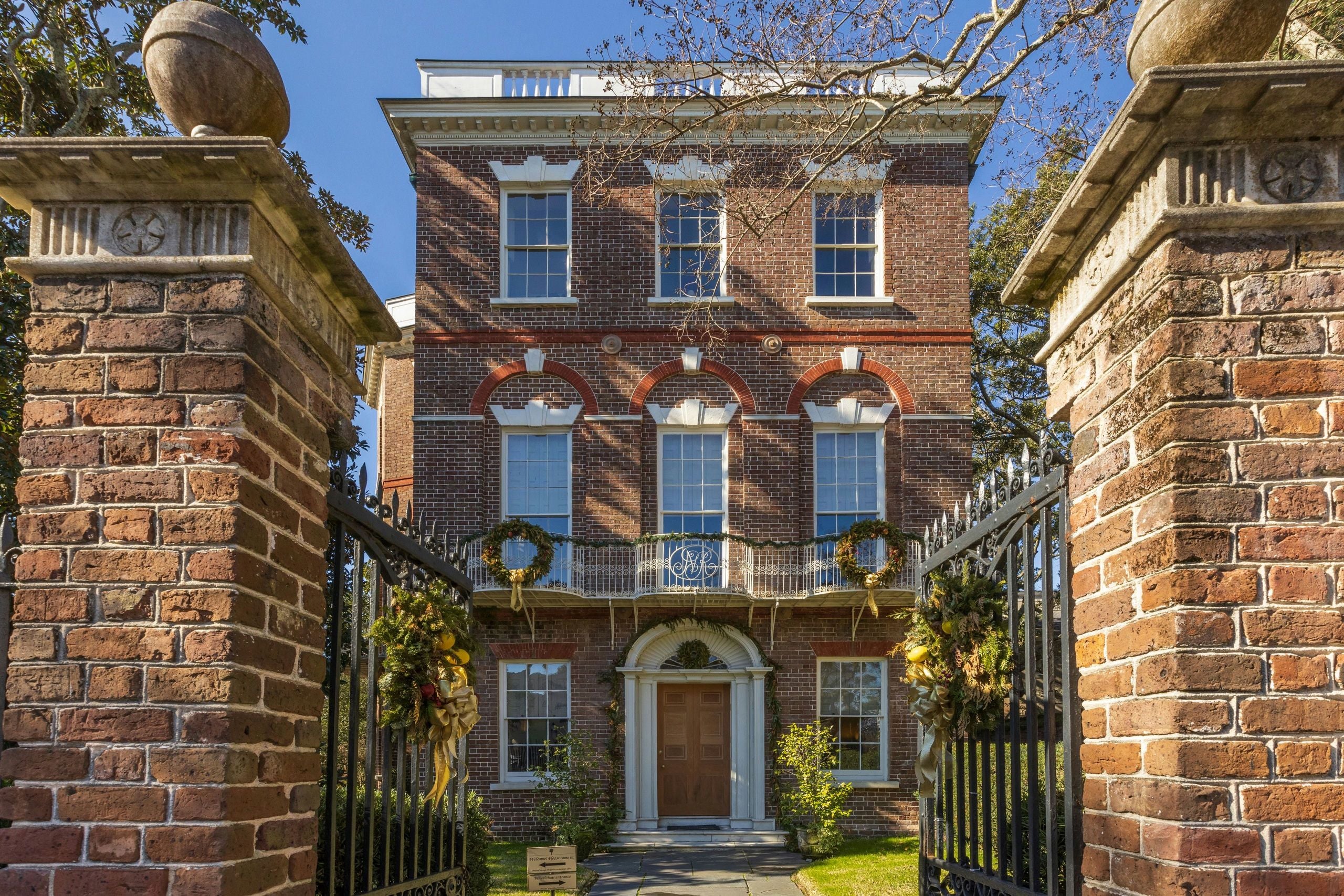 South of Broad Houses & Gardens Walking Tour - Image 2
