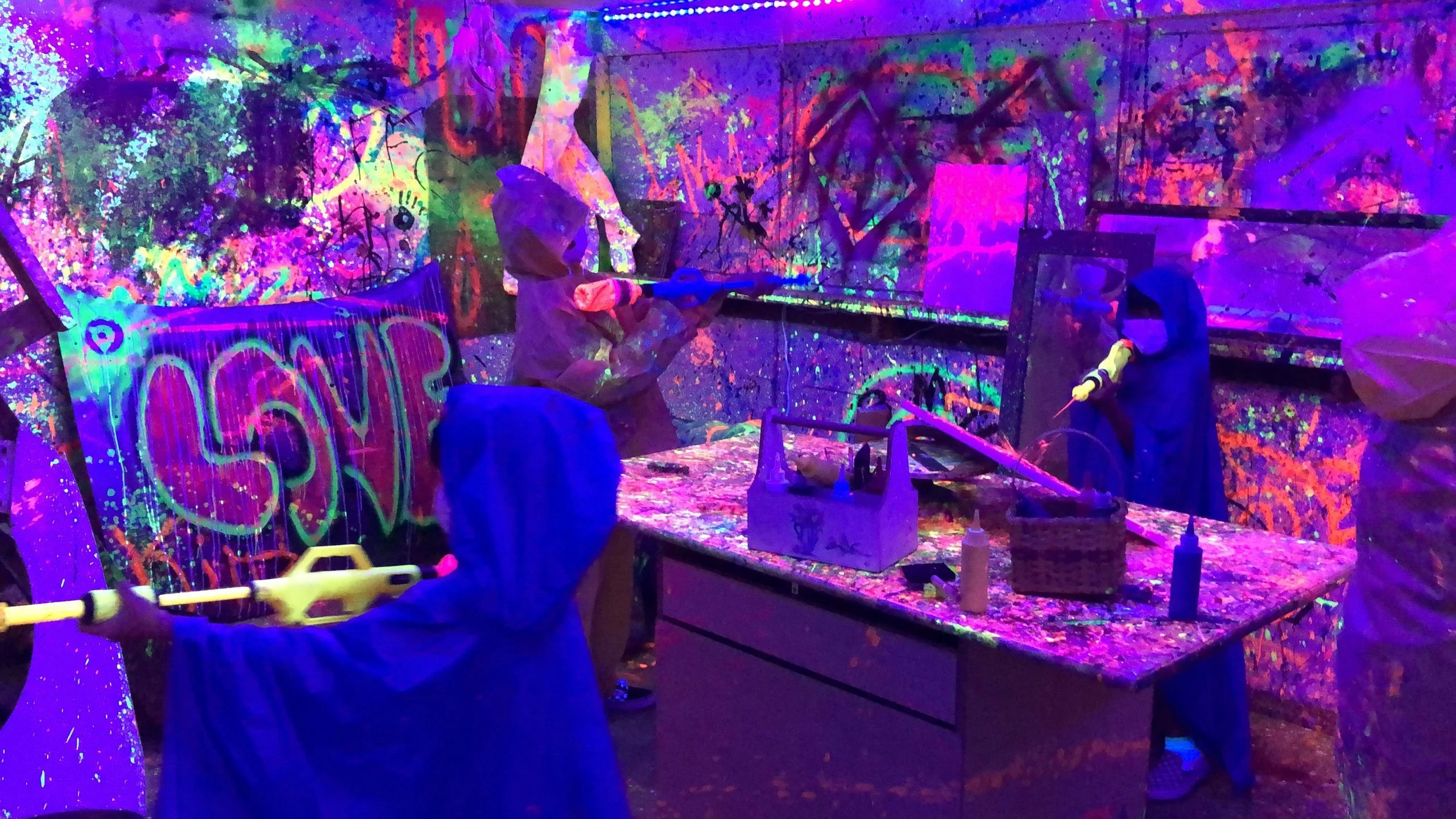 Splatter Gun Art Studio - Image 5