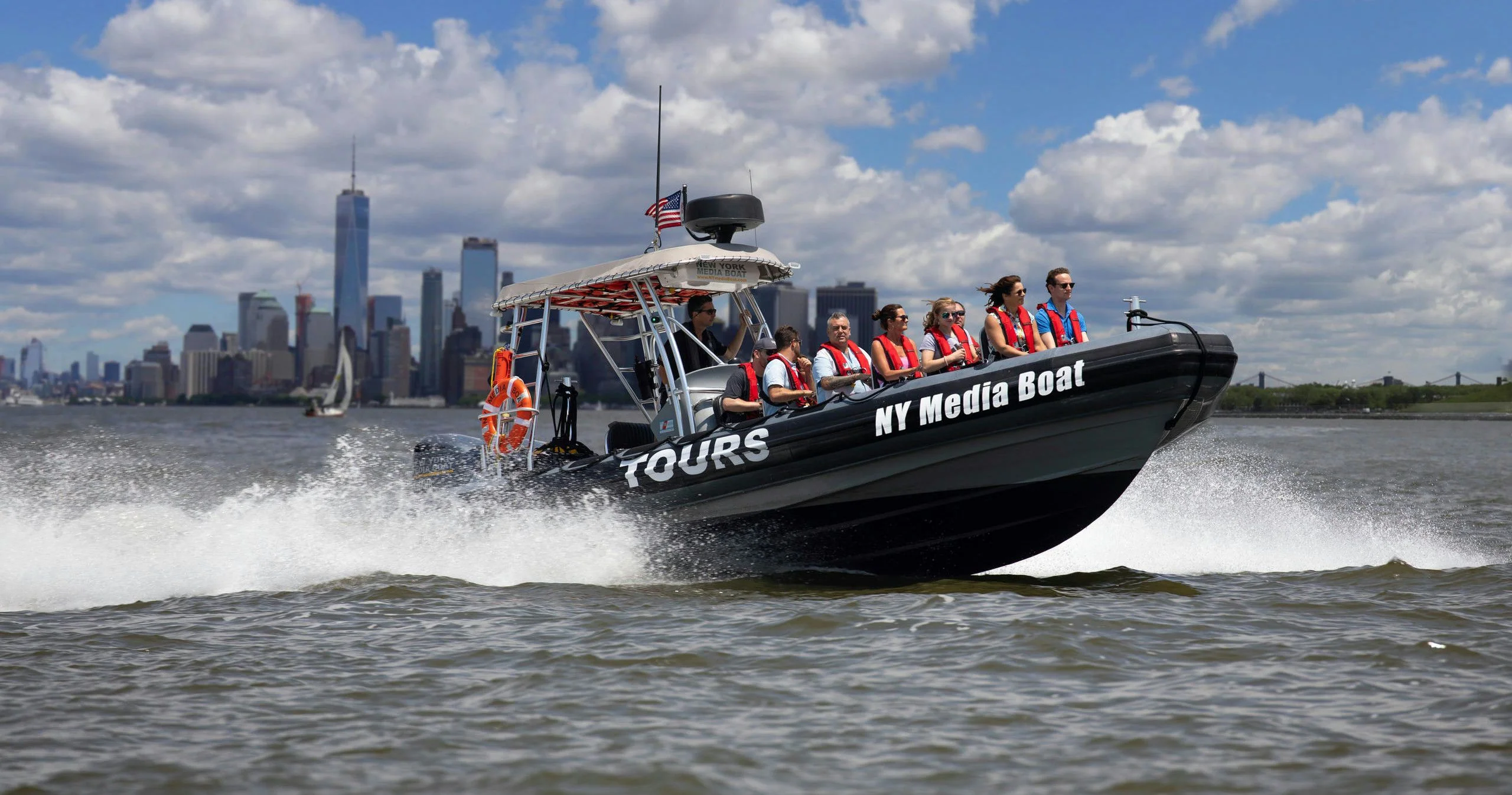 Statue of Liberty & Brooklyn Bridge Speedboat Ride - Image 5