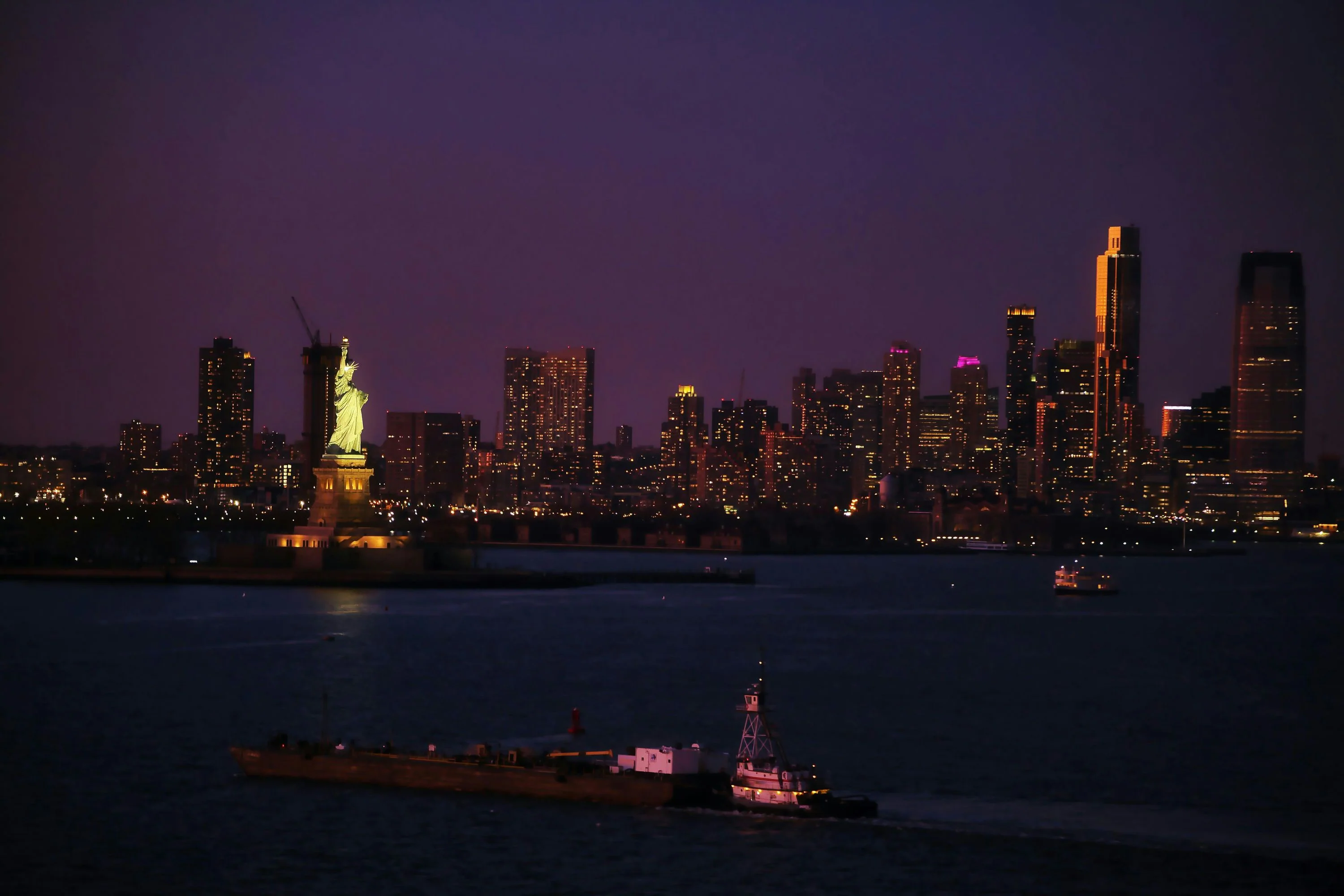 Statue of Liberty Plane Tour at Night - Image 3