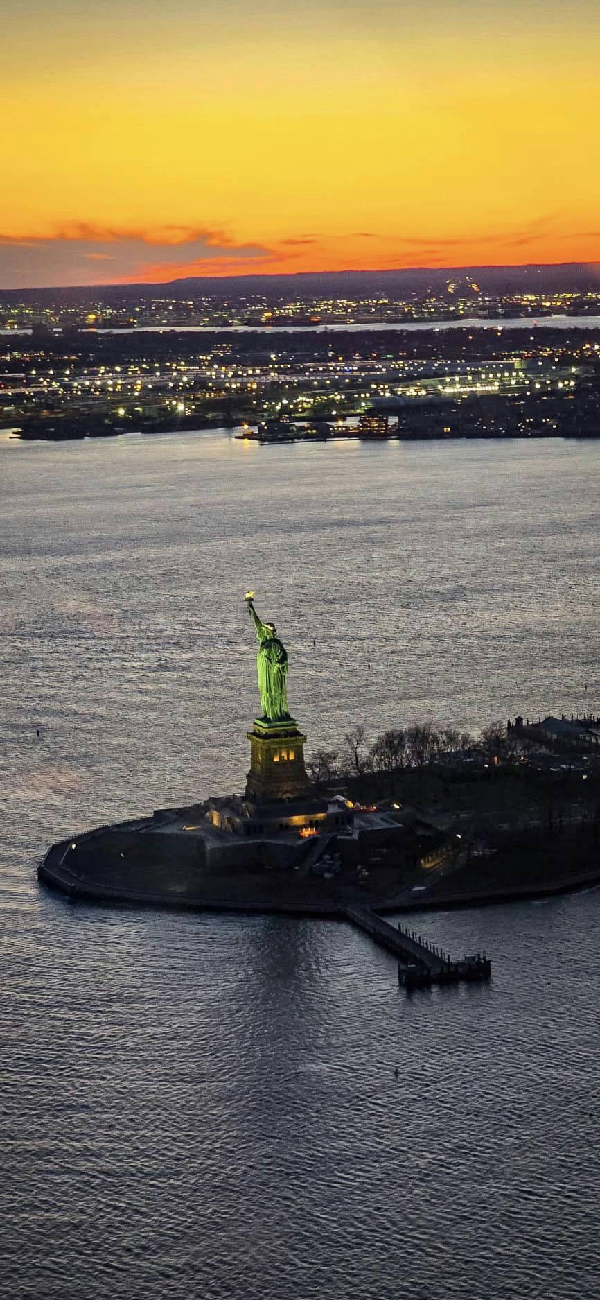 Statue of Liberty Plane Tour at Night - Image 4