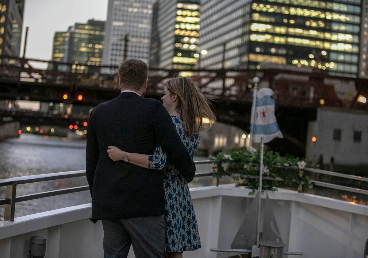 Weekdays & Sunday Odyssey Premier Dinner Cruise on the Chicago River - Image 3