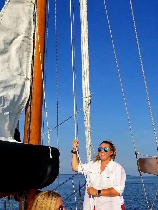Sunset Champagne Sail on a Historic Yacht - Image 3