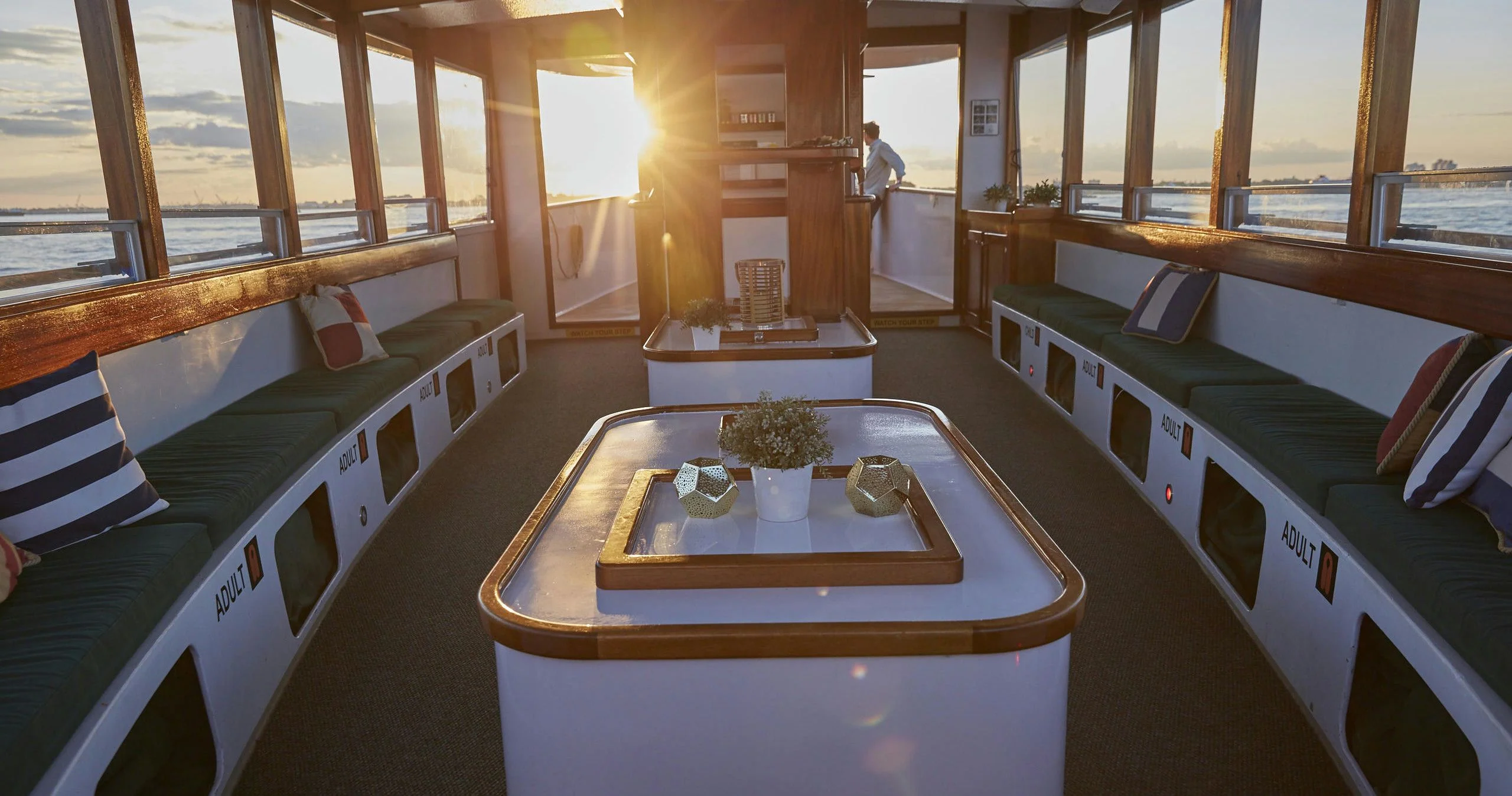 Sunset Cocktail Cruise aboard Yacht Kingston - Image 2