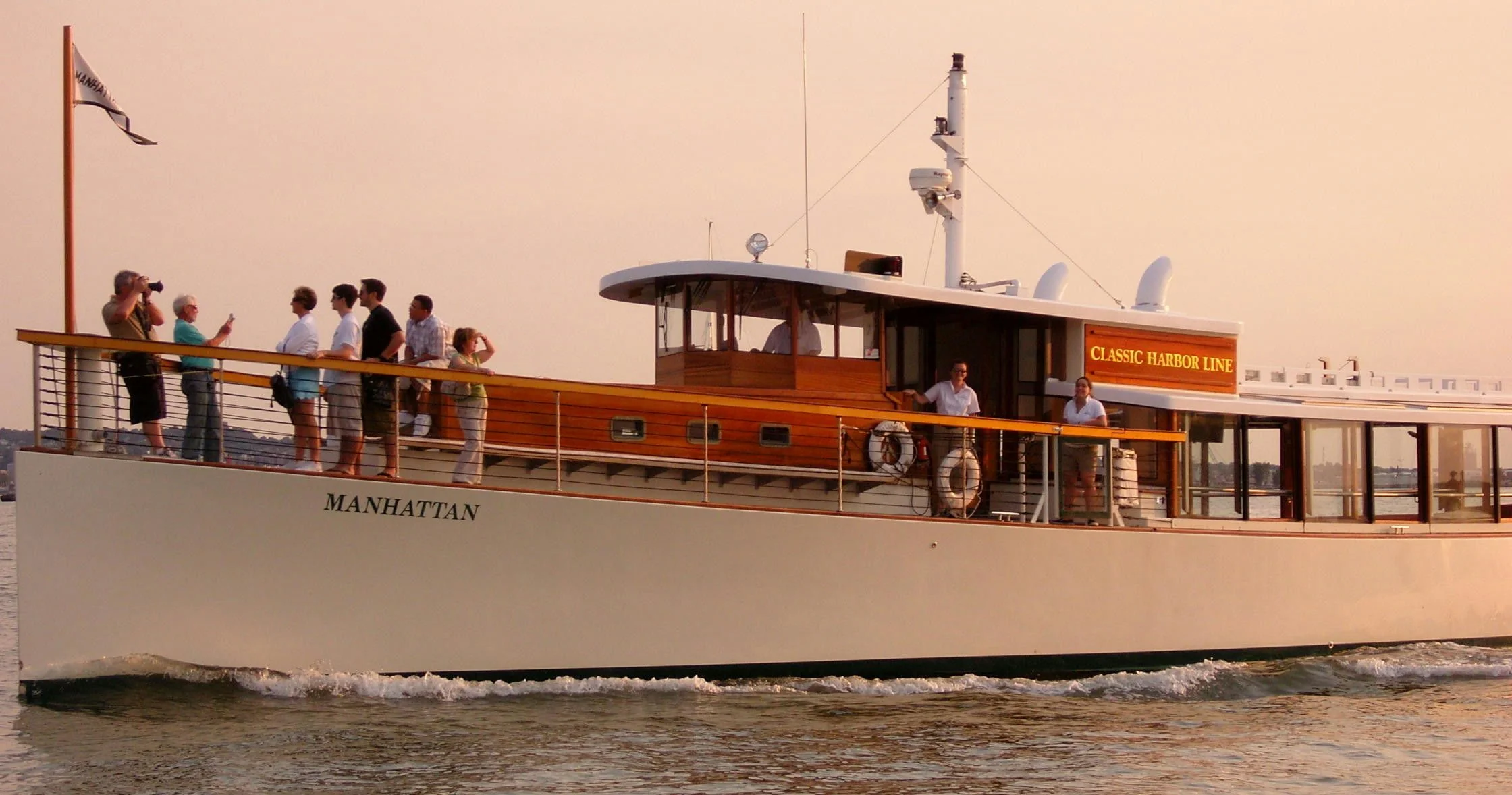 Sunset Cruise on Yacht Manhattan - Image 5